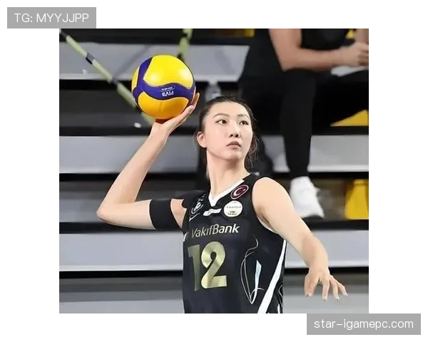 袁心玥训练完直接瘫在场边啃蛋白棒,这自律程度真不是一般人扛得住的 袁心玥训练完直接瘫在场边啃蛋白棒,这自律程度真不是一般人扛得住的